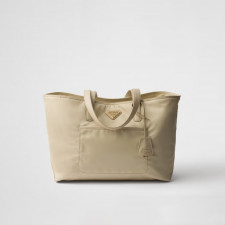 프라다 리에디션 1978 미디엄 리나일론 및 사피아노 가죽 토트백 1BG555_R064_F0F24_V_OOO